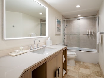 Room, 2 Queen Beds, Balcony (View)