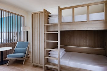 Family Suite, 1 King Bed with Sofa bed, Oceanfront