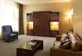 Suite (The Mayor)
