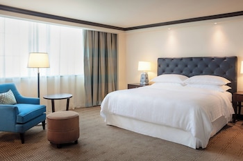 Penthouse, 1 King Bed, Non Smoking (View)
