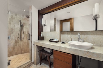 Room, 1 King Bed (Ocean Cabana)