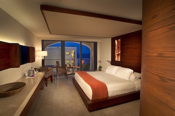 Room, 1 King Bed, Pool View