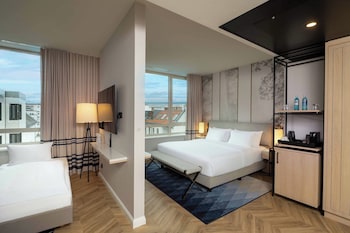 Junior Suite, 1 King Bed