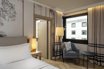 Room, 1 King Bed, Mobility Accessible