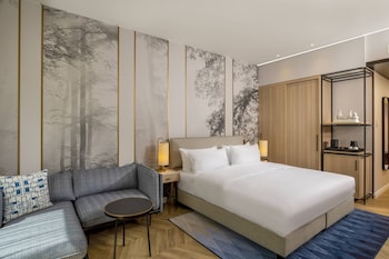 Deluxe Room, 1 King Bed