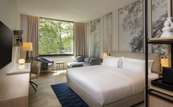 Deluxe Room, 1 King Bed