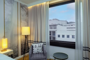Suite, 1 Bedroom, Corner