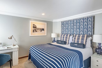 Room (Snug Inland)