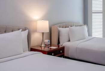 Studio, 2 Queen Beds, Annex Building