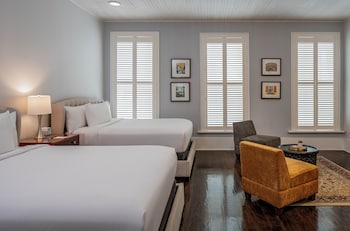 Studio, 2 Queen Beds, Annex Building