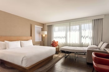 Room, 1 King Bed, City View, Corner