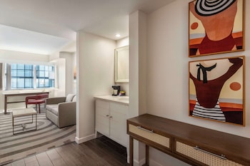 Suite, 1 King Bed, Terrace
