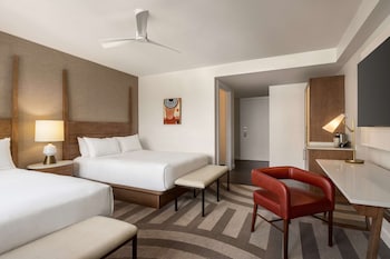 Room, 2 Queen Beds, Accessible, Oceanfront (Mobility & Hearing, Roll-in Shower)