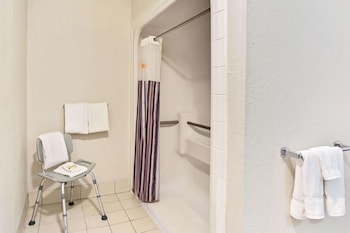 Room, 1 King Bed, Accessible, Non Smoking (Tub with Grab Bars)