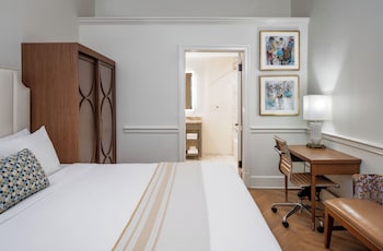 Standard Room, 1 King Bed