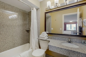 Standard Room, 2 Queen Beds, Non Smoking, Refrigerator & Microwave (with Sofabed)