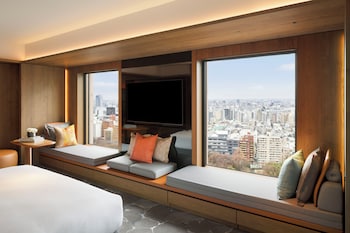 Studio, 1 King Bed, Park View