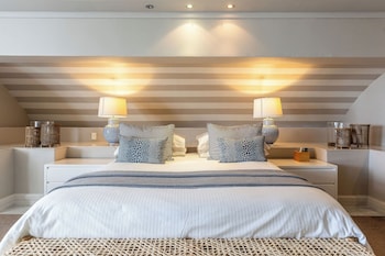 Sky Penthouse
