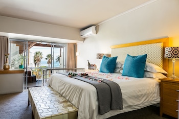Corner Sea View Suite