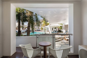 Pool Club