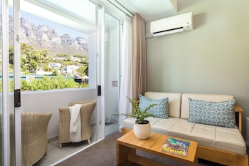 Interleading Mountain View Family Room