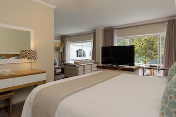 Mountain View Suites