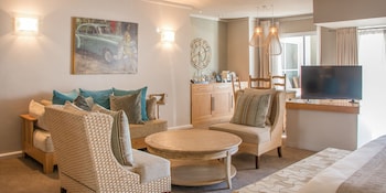 Corner Sea View Suite