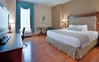 Standard Room, 1 King Bed