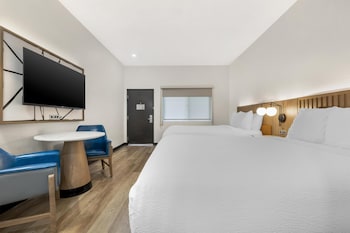 Standard Room, 2 Queen Beds, Non Smoking