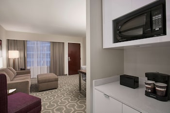 Suite, 1 King Bed, Corner