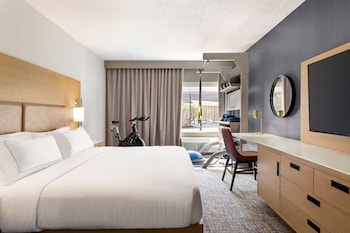 Room, 1 King Bed (Fit Room)