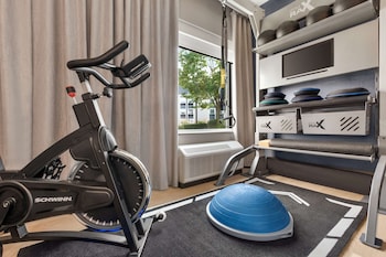 Room, 1 King Bed (Fit Room)