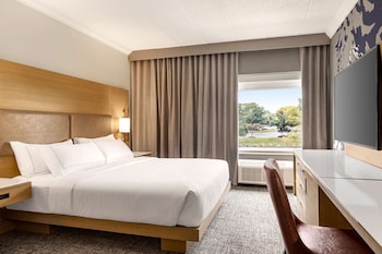 Room, 1 King Bed, Bathtub (Mobility)