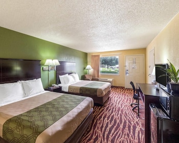Standard Room, 2 Queen Beds, Non Smoking