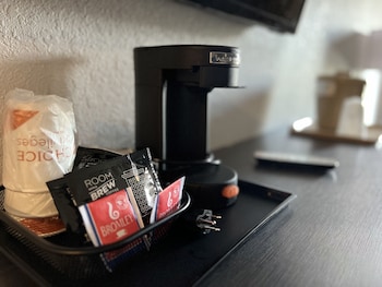 Suite, 1 King Bed, Non Smoking