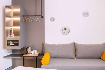 Room (Lounge)