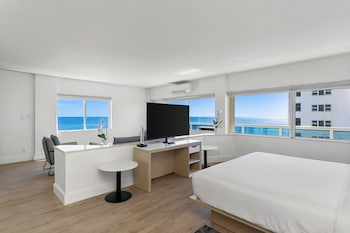Suite, 1 Bedroom, Oceanfront, 1 King Bed