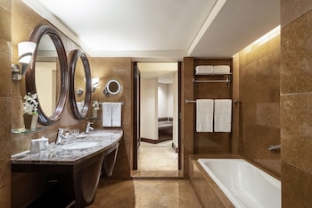 Garden Wing, Premier Suite