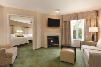Suite, 2 Queen Beds, Accessible (Mobility & Hearing, Roll-in Shower)