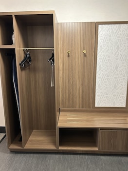 Premium Room, 2 Queen Beds (Canadian Skyline View)