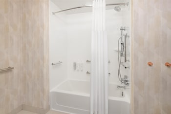 Two Queen Beds, Non-Smoking, Accessible