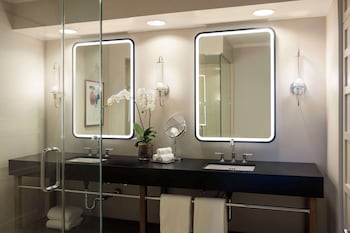 Suite (Greenwich Suite)