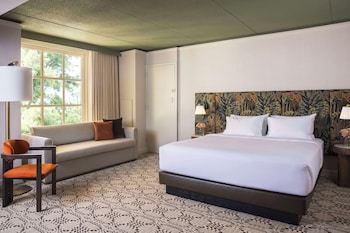 Atrium, Room, 1 King Bed, View