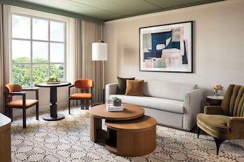 Suite (Fairfield Suite)