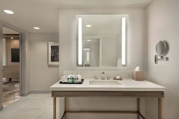 Presidential Suite, 1 King Bed with Sofa bed
