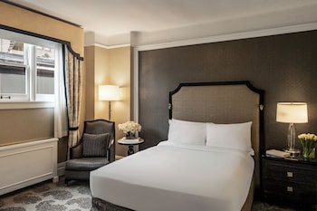 Junior Suite, 1 Queen Bed with Sofa bed (Family)