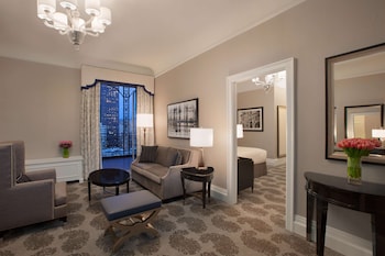 Suite, 1 Queen Bed with Sofa bed, Balcony (One Bedroom)