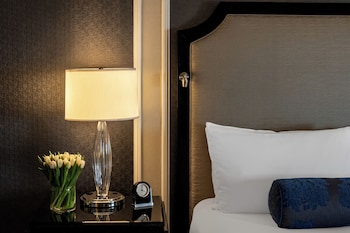 Fairmont, Room, 1 King Bed, Mobility Accessible, Bathtub
