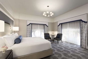 Fairmont, Room, 1 King Bed with Sofa bed
