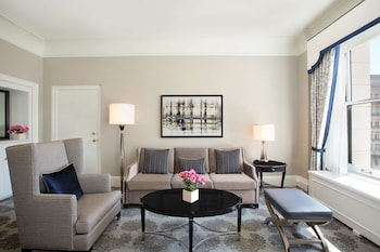 Suite, 1 King Bed with Sofa bed (One Bedroom)